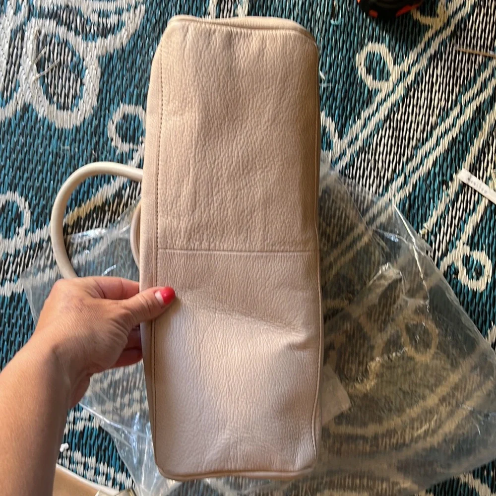 Liebeskind Blush Leather Bag - Picture 5 of 12